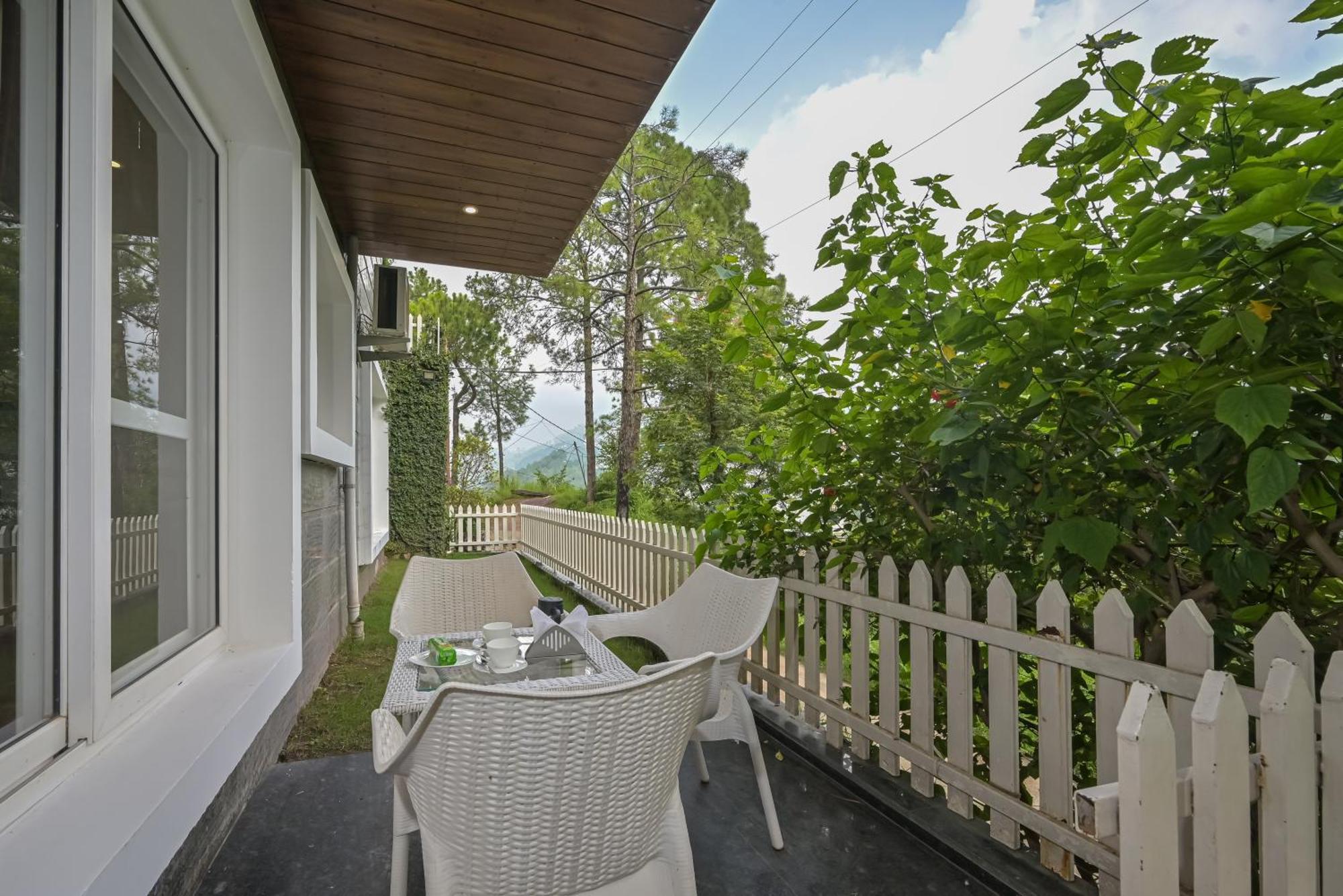 Jungle Lodge Resort Kasauli Oda fotoğraf